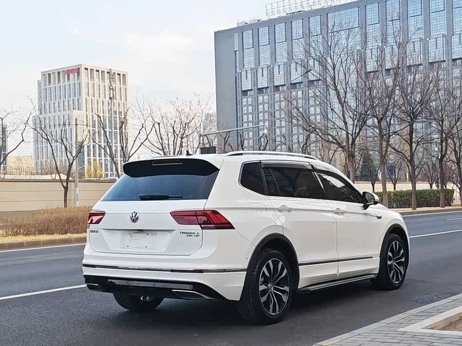 Volkswagen Tiguan L 2020 #6 Volkswagen Tiguan L 2020 car image #6