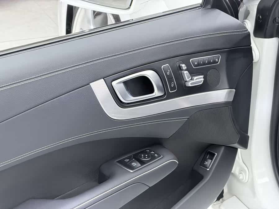 Mercedes-Benz SL Class 2017 car image #6