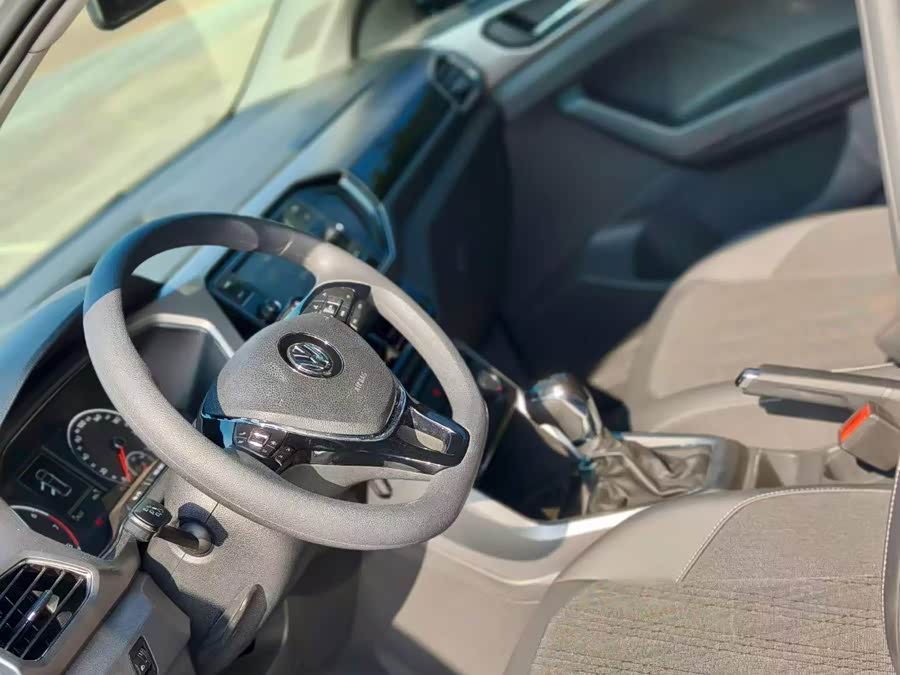 Volkswagen T-Cross 2019 #6 Volkswagen T-Cross 2019 car image #6