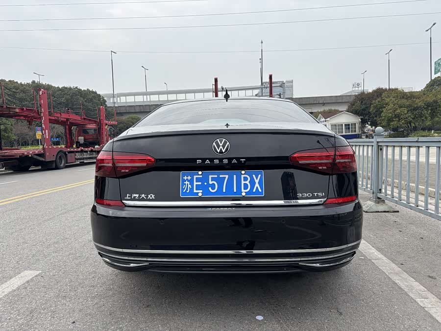 Volkswagen Passat 2021 car image #6