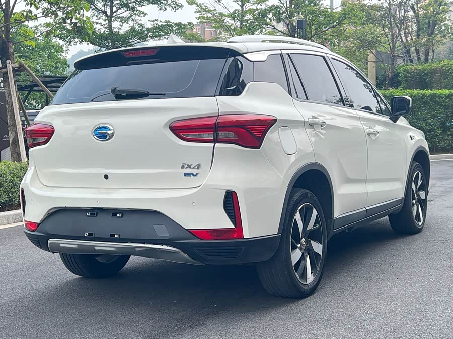 GAC ix4 2019 car image #6