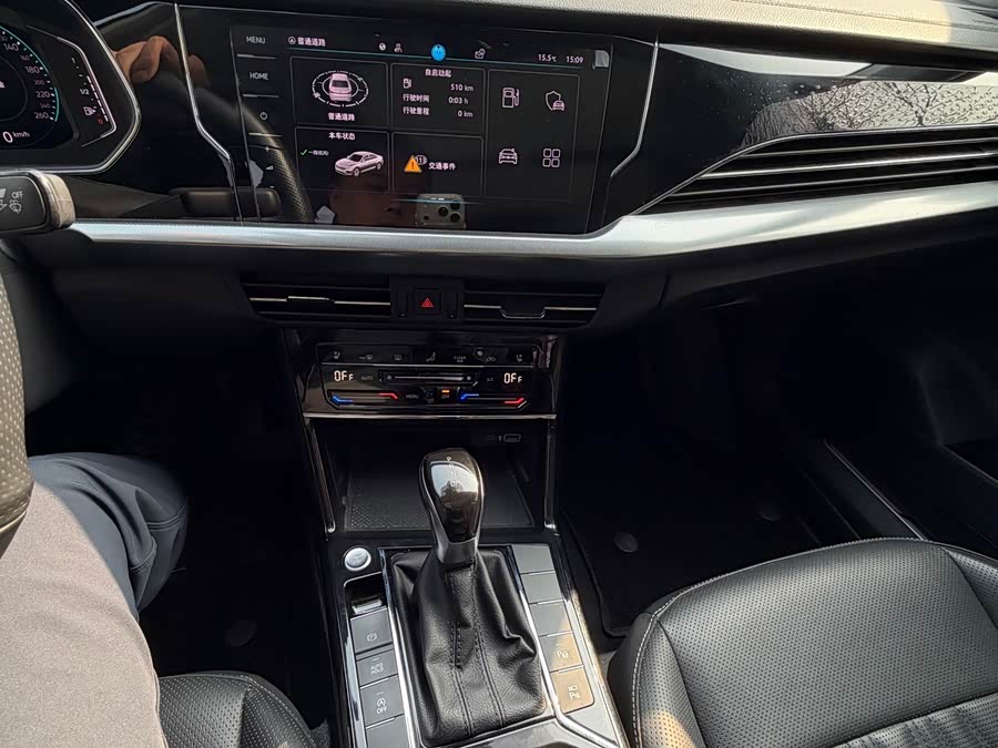 Volkswagen Passat 2023 صورة سيارة #6