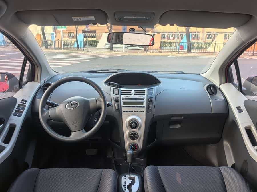 Toyota Yaris 2008 car image #6