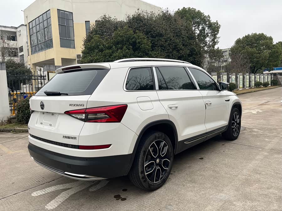 Skoda Kodiaq 2018 imagem de carro #6