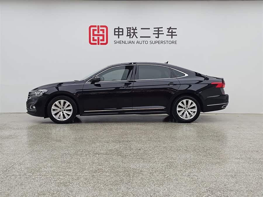 Volkswagen Passat 2021 car image #6