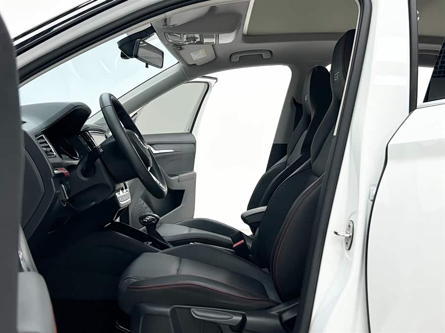 Skoda Kamiq 2023 immagine di auto #6