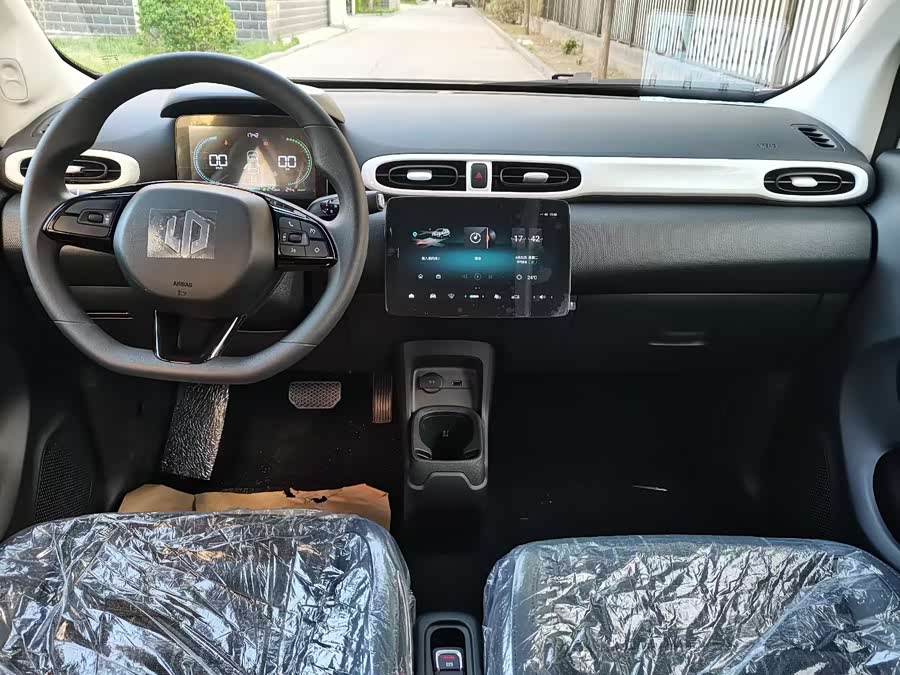 零跑汽车 零跑T03 2025 汽车图片 #6