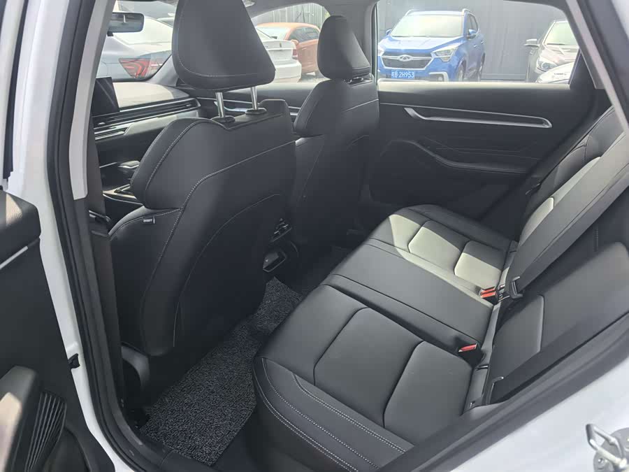GEELY Emgrand 2025 car image #6