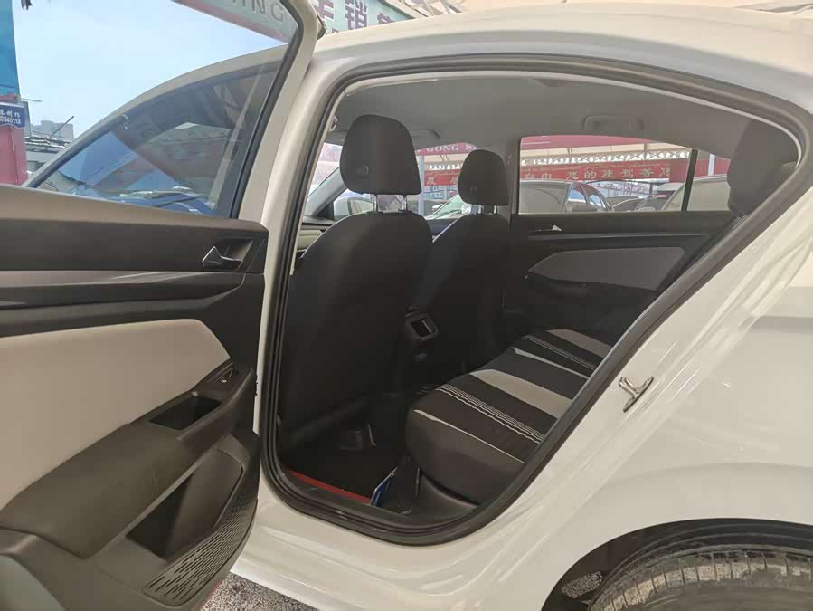 Volkswagen Bora 2023 car image #6