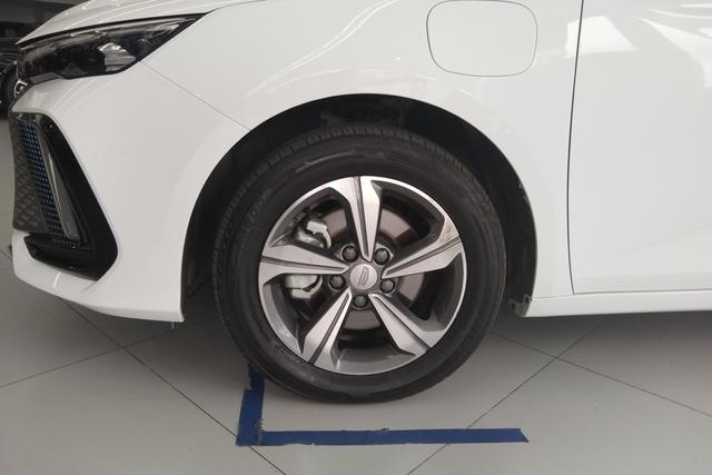 GEELY Emgrand L HiP 2023 car image #6