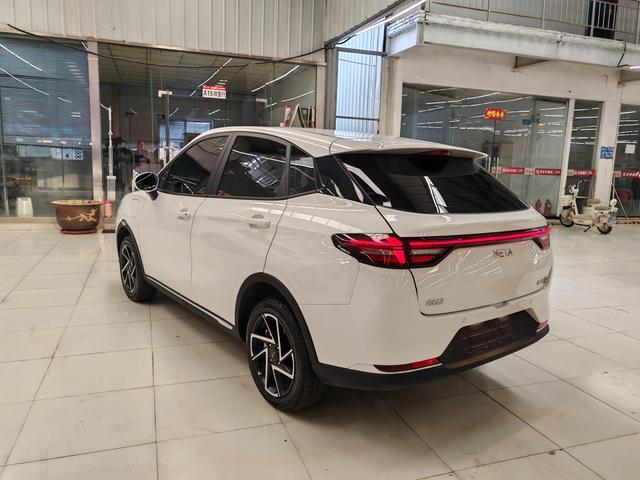 哪吒汽车 哪吒AYA 2024 汽车图片 #6