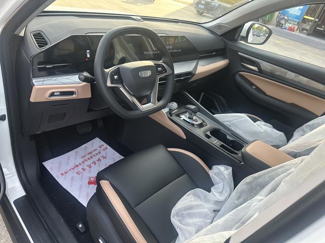 GEELY OkavangoPRO 2025 #6 GEELY OkavangoPRO 2025 car image #6