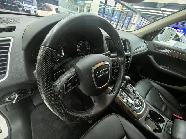 Audi Q5 (Imported) 2011 #6 Audi Q5 (Imported) 2011 car image #6