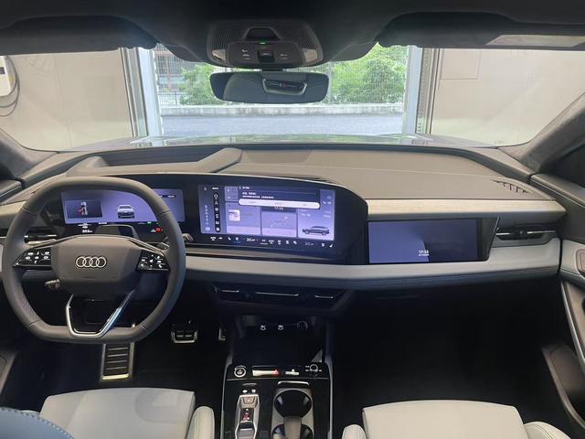 Audi Q6L Sportback e-tron 2025 car image #6