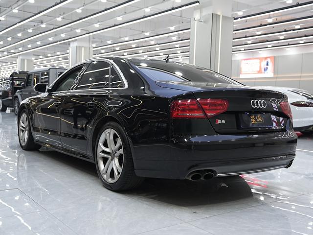 Audi S8 2015 immagine di auto #6