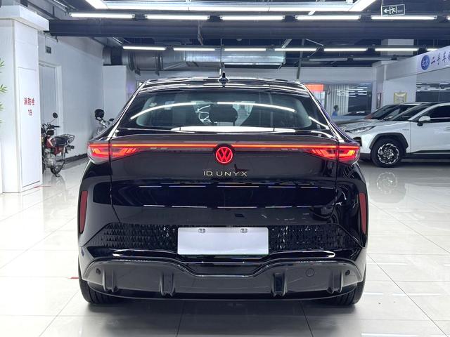 Volkswagen ID.UNYX 06 2024 #6 Volkswagen ID.UNYX 06 2024 صورة سيارة #6