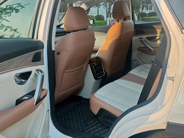 Jetour X70 C-DM 2024 car image #6