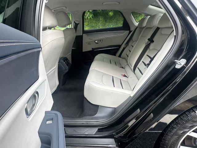 BYD e9 2021 car image #6