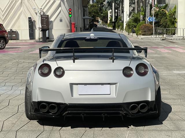 日产 日产GT-R 2011 汽车图片 #6