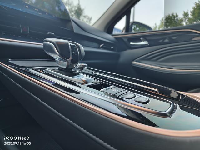 GAC ix4 2020 car image #6