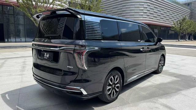 HongQi HQ9 2023 #6 HongQi HQ9 2023 car image #6