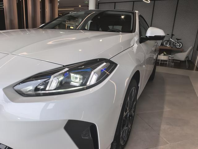 BMW 2 Series 2025 #6 BMW 2 Series 2025 car image #6