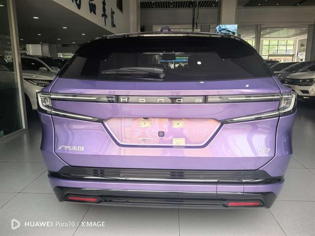 Honda P7 2025 car image #6