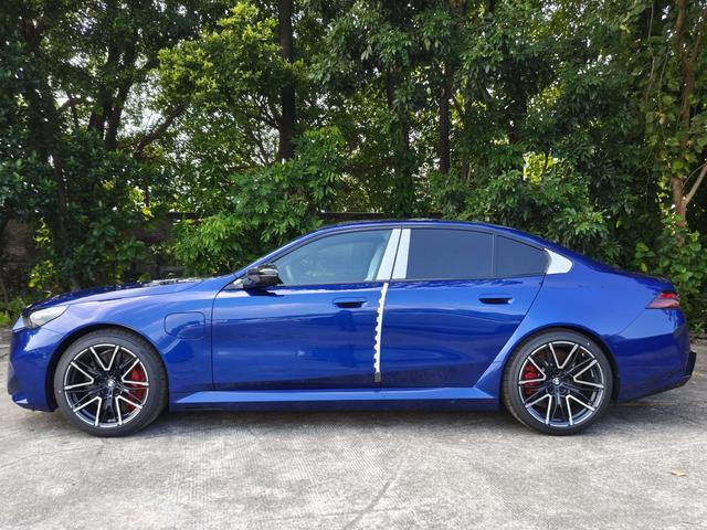 BMW M5 New Energy #6 BMW M5 New Energy صورة سيارة #6