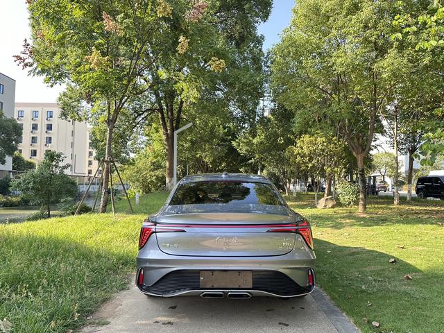 HongQi H6 2023 #6 HongQi H6 2023 car image #6