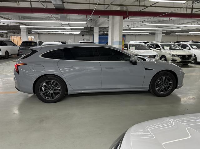 哪吒汽车 哪吒S猎装 2024 #6 哪吒汽车 哪吒S猎装 2024 汽车图片 #6