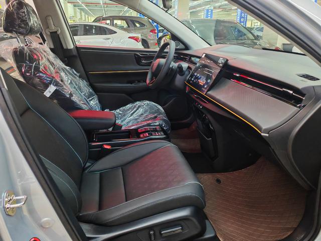 Honda e:NP2 2025 #6 Honda e:NP2 2025 car image #6
