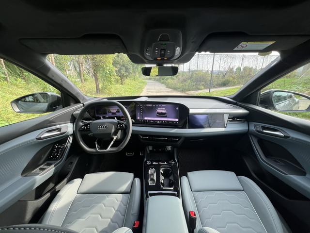 Audi Q6L Sportback e-tron 2025 car image #6