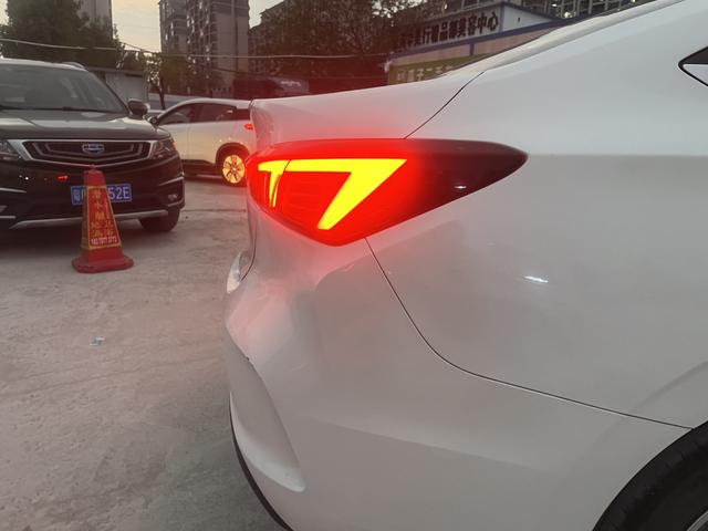 Changan Eado EV 2023 car image #6
