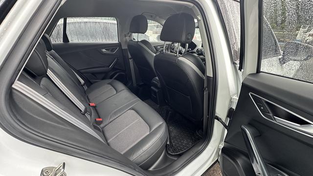 Audi Q2L e-tron 2021 car image #6