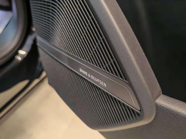 Audi SQ5 2023 صورة سيارة #6