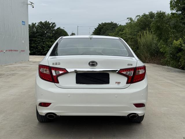 BYD G5 2014 immagine di auto #6