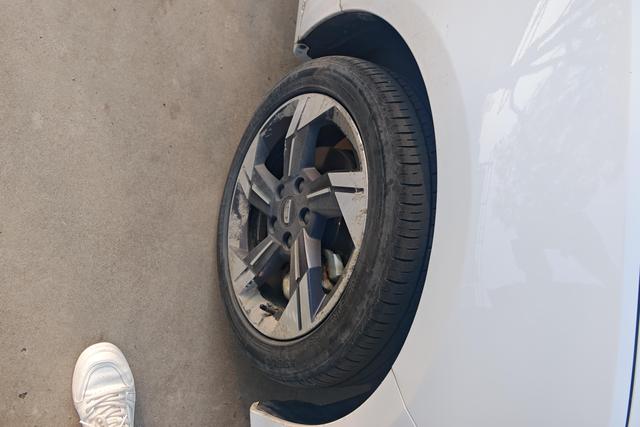 GEELY Emgrand L HiP 2023 #6 GEELY Emgrand L HiP 2023 immagine di auto #6