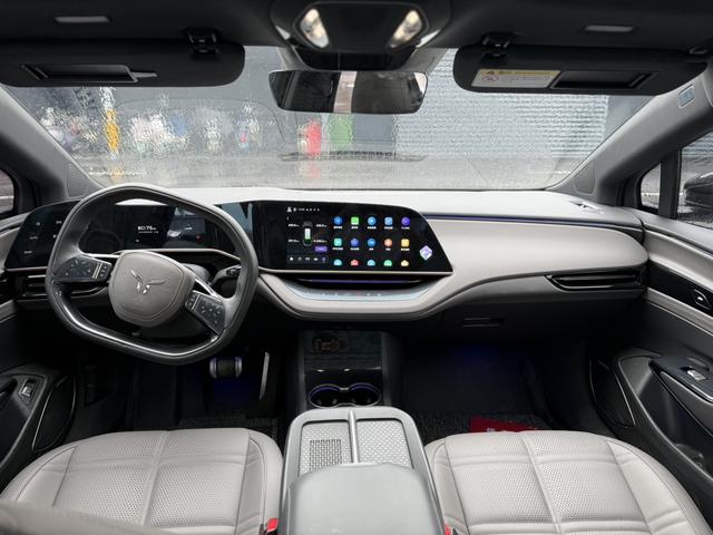 HongQi EH7 2024 #6 HongQi EH7 2024 car image #6