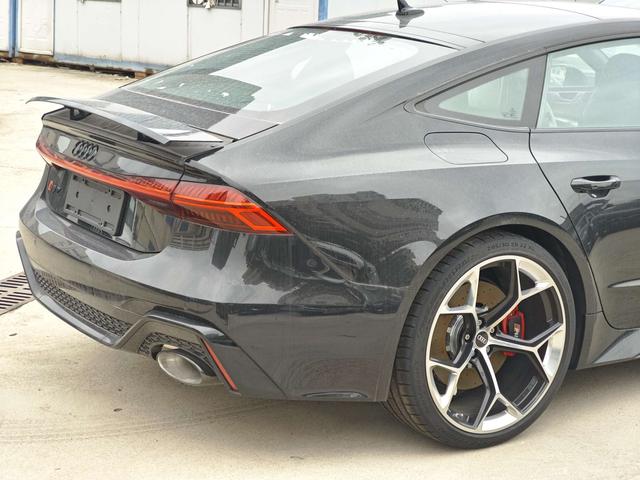 Audi RS 7 car image #6