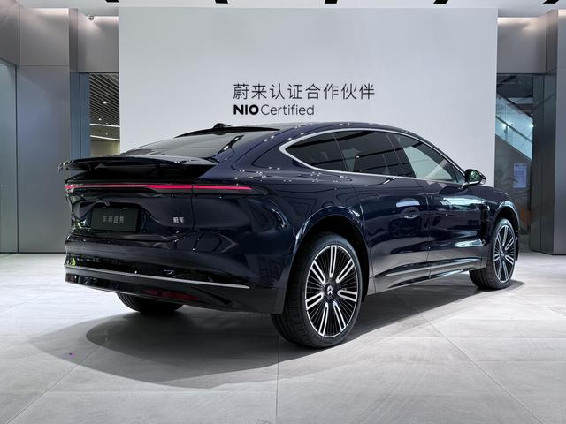 蔚来 蔚来ET9 2025 汽车图片 #6