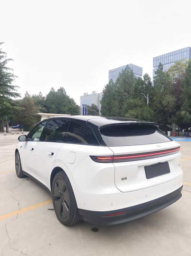 理想汽车 理想i6 2025 汽车图片 #6