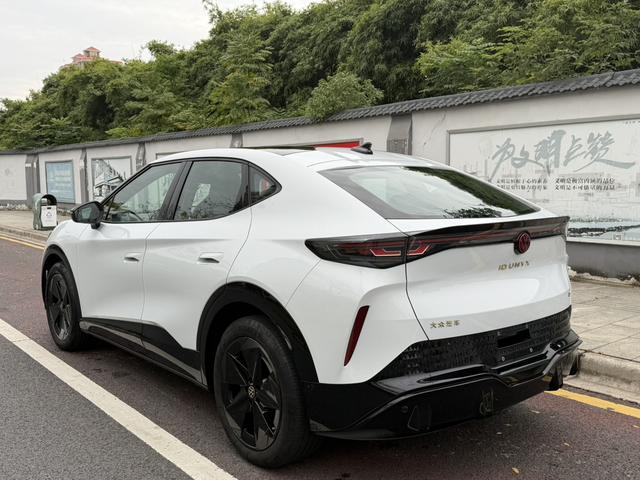 Volkswagen ID.UNYX 06 2024 image de voiture #6