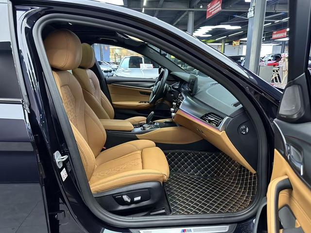 BMW 5 Series (Imported) 2021 immagine di auto #6