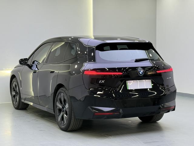 BMW iX 2022 #6 BMW iX 2022 car image #6