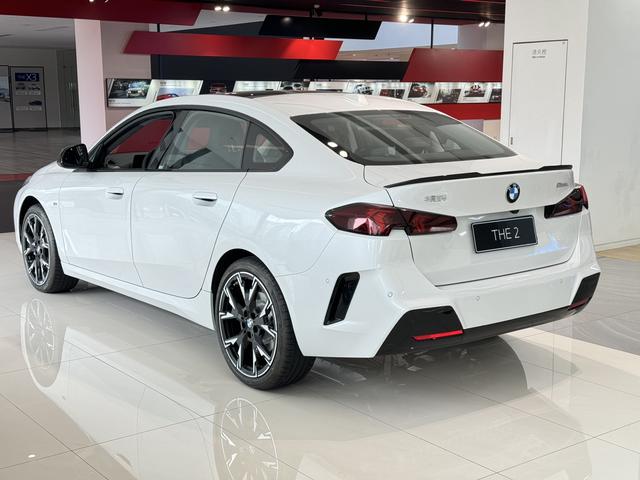 BMW 2 Series car image #6