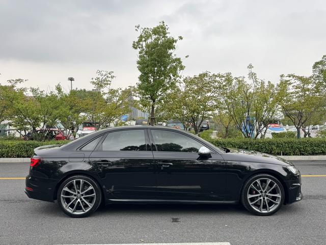 Audi S4 2018 car image #6