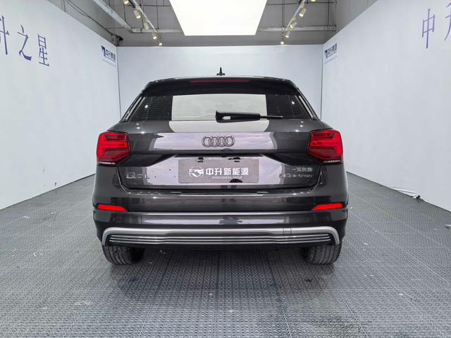 Audi Q2L e-tron 2021 car image #6