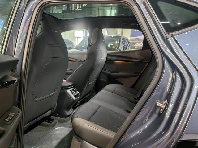 Volkswagen ID.UNYX 06 2025 image de voiture #6