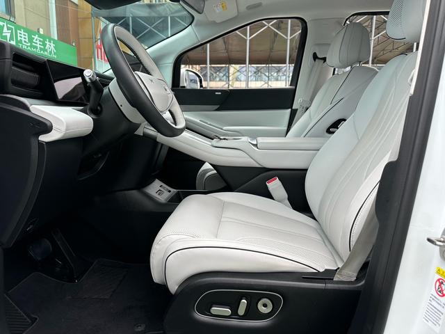 Xpeng X9 2024 #6 Xpeng X9 2024 صورة سيارة #6