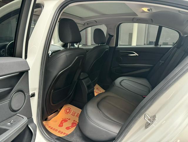 BMW 1 Series 2020 #6 BMW 1 Series 2020 car image #6